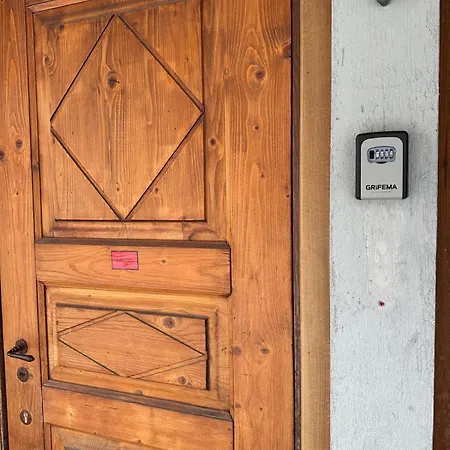 Jolie Maison Fleurie Con Sauna Monte Bianco Apartmán