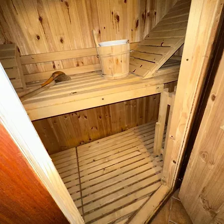 דירה Jolie Maison Fleurie Con Sauna Monte Bianco *